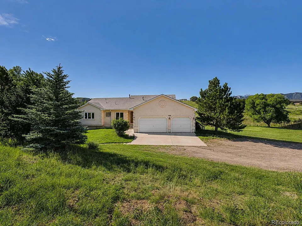 1185 S Park Dr