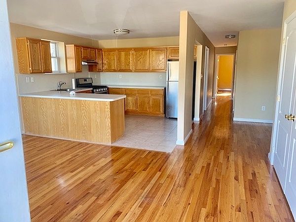 1st image of 816 Vincent Ave #2B