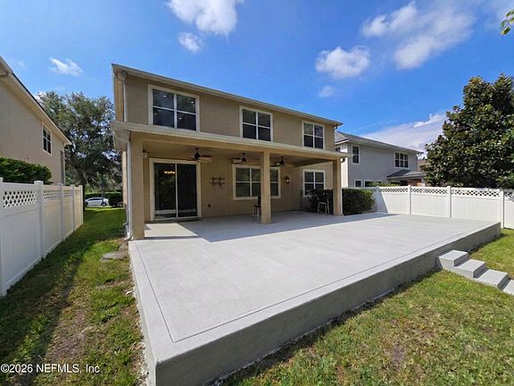 3rd image of 180 Thornloe Dr