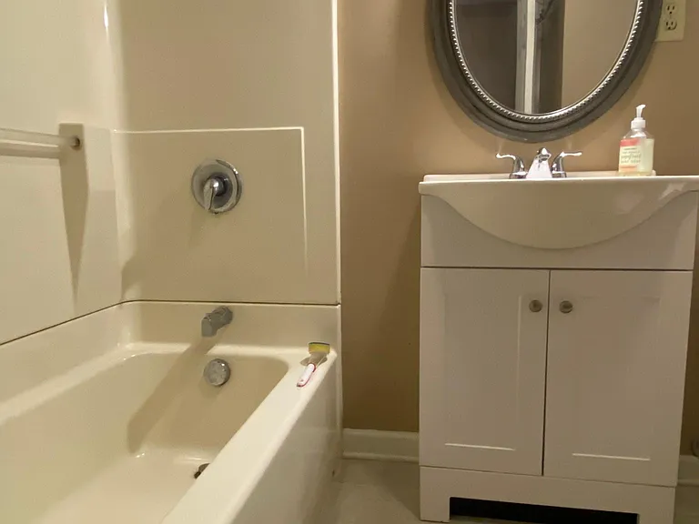 137 Houston Ave #1 — Photo 14