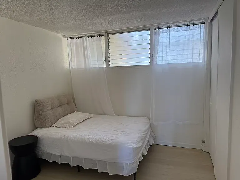 1702 Kewalo St #804 — Photo 5