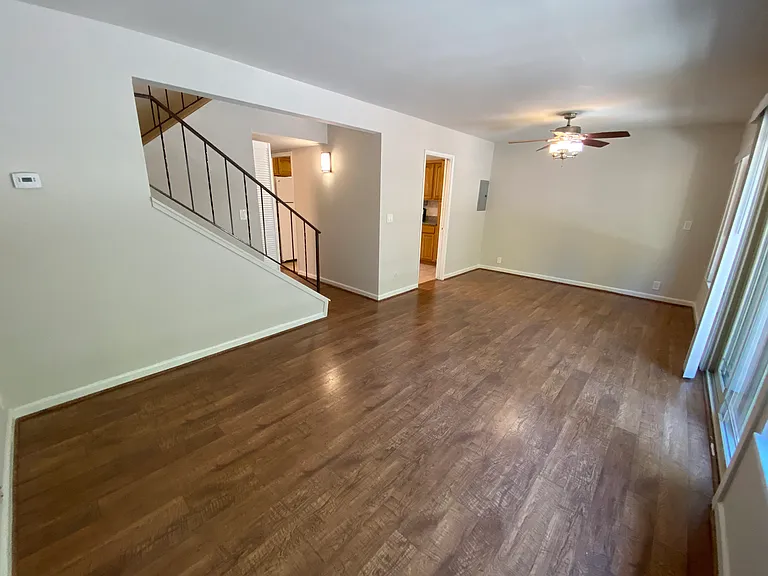 Farm Hill Manor — Photo 9
