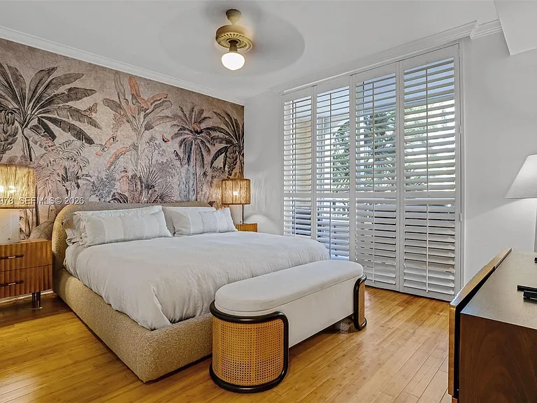 725 Crandon Blvd #203 — Photo 30