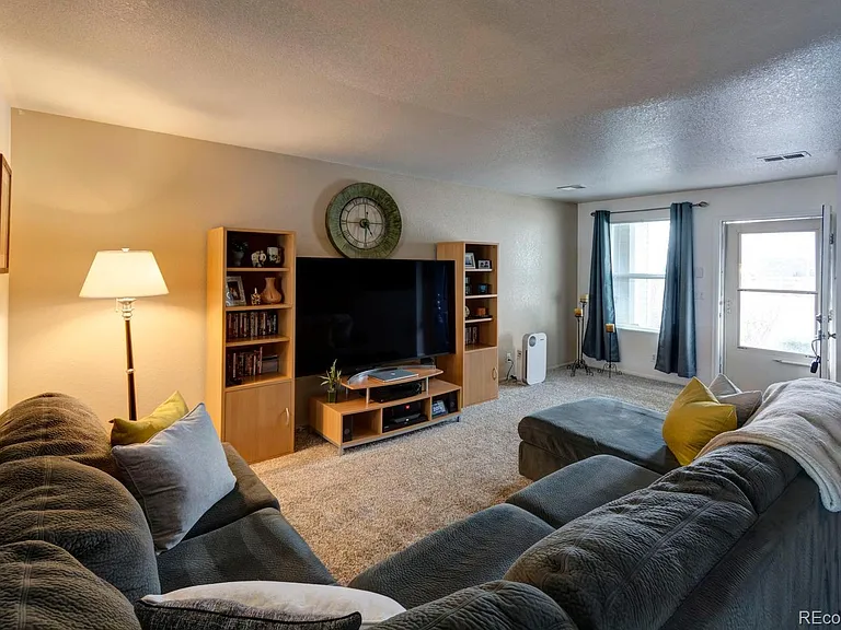 11012 Claude Ct — Photo 6