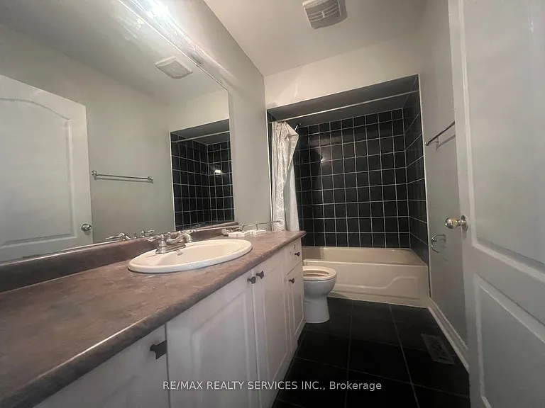 7 Ladywood Ct — Photo 11