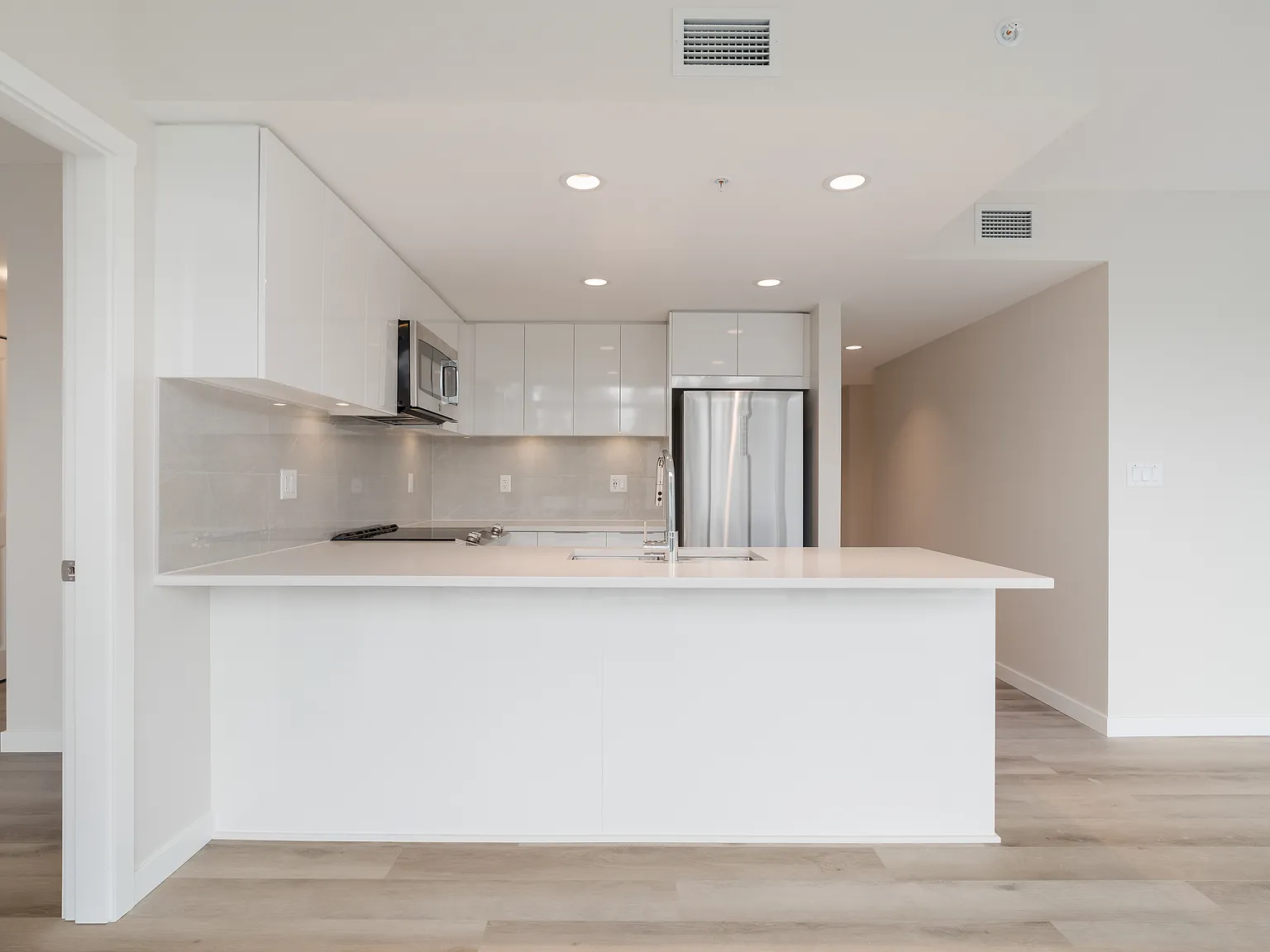 Sophora at the Park Rental Collection — Photo 4