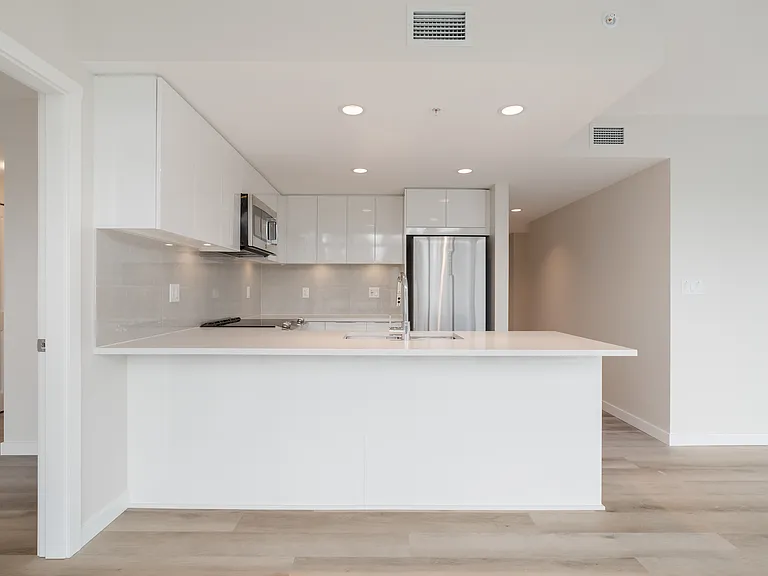 1182 Westwood St — Photo 4
