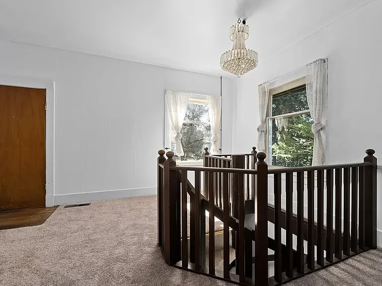 1502 E Maplewood Ave — Photo 8