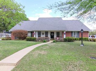 6 Windmere Dr, Texarkana, TX 75503