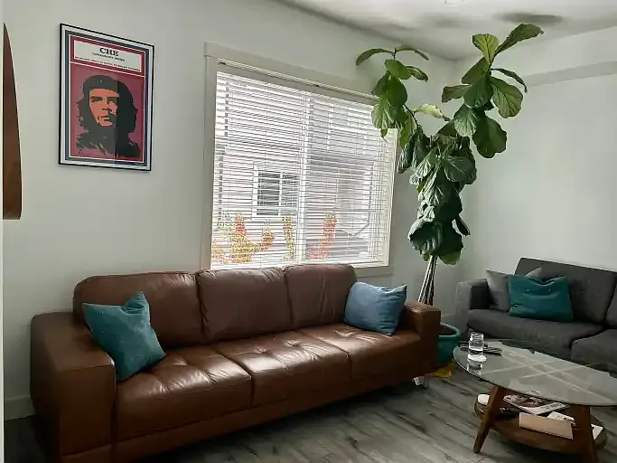 1 bed, 1.0 bath, 325 sqft, $850 — Photo 4
