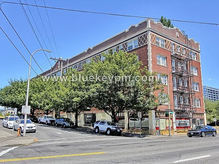 20 NW 16th Ave #302 — Photo 8