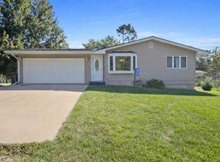 3257 Windward St NE, Solon, IA 52333