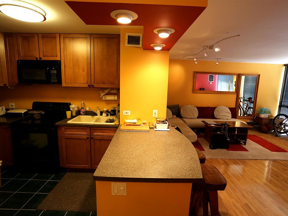 2nd image of 4343 N Clarendon Ave APT 1306
