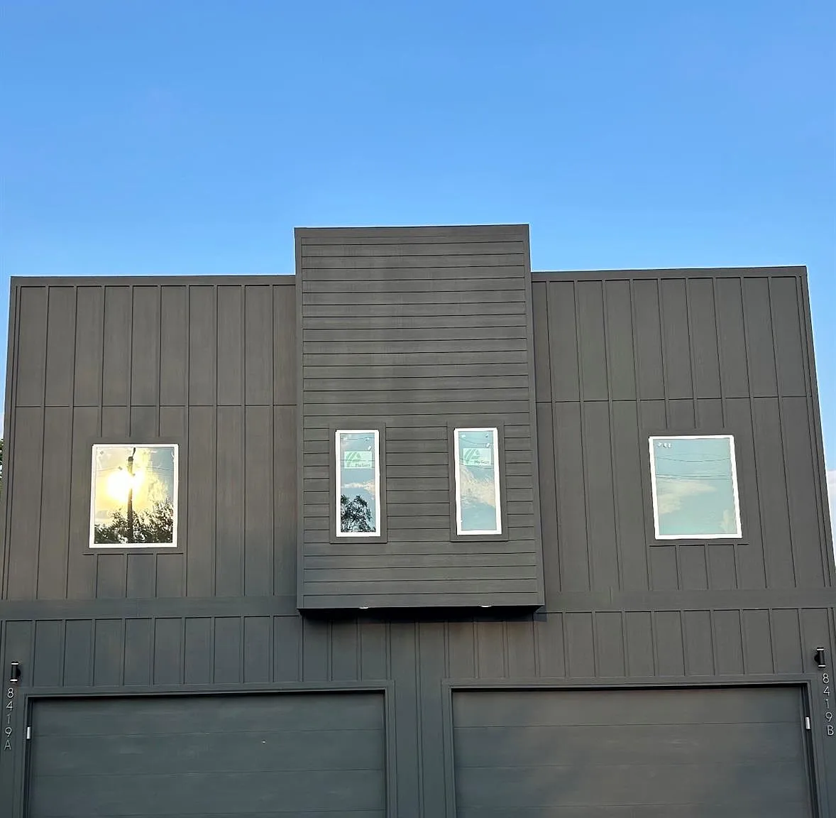 4 bed, 3.5 bath, 3668 sqft, $2,600 — Photo 1