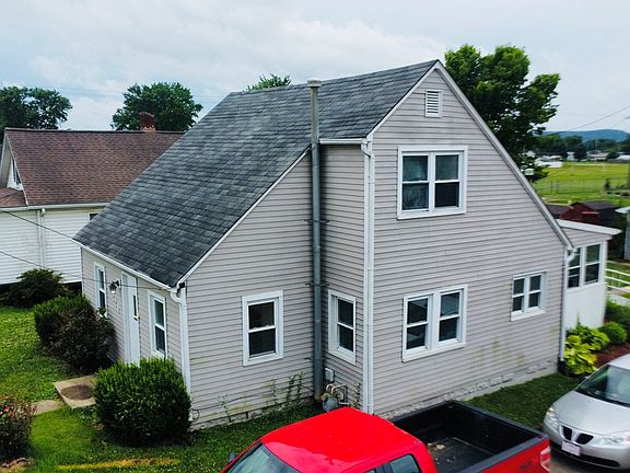 3rd image of 228 Renick Ave