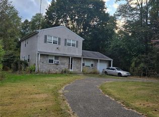 8 Mill Lot Rd, Middle Island, NY 11953