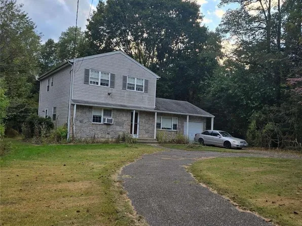 8 Mill Lot Road, Middle Island, NY 11953