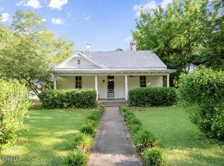 214 Tate St, Senatobia, MS 38668