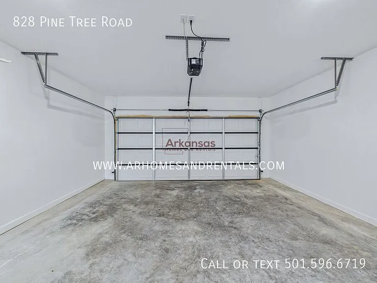 828 Pine Tree Rd — Photo 16