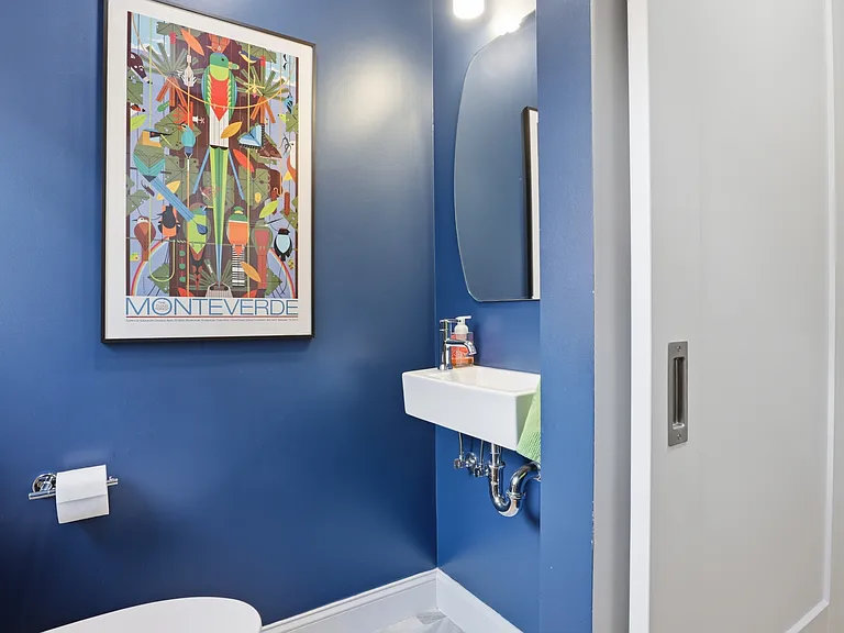 1526 D St SE #1 — Photo 14