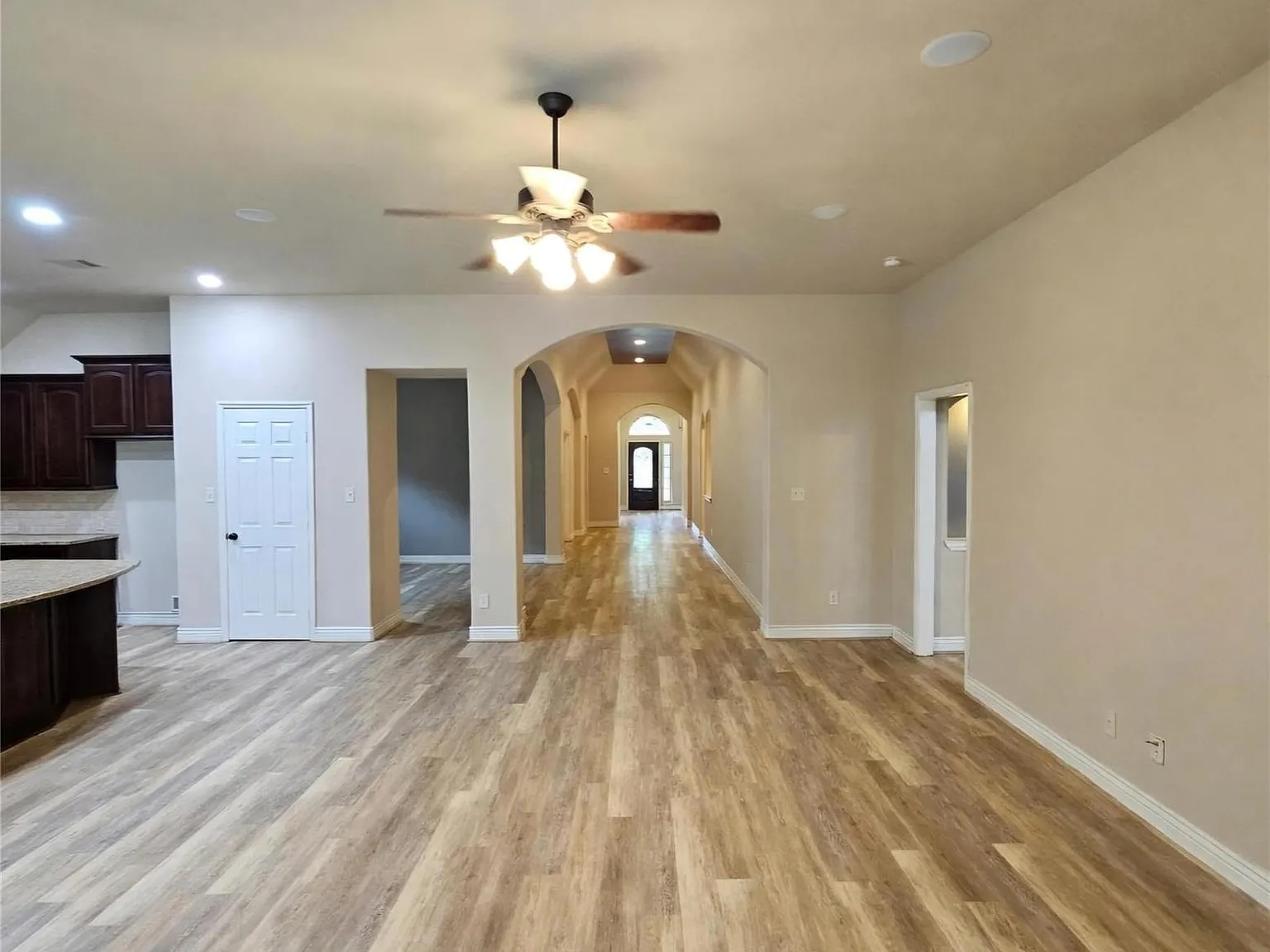 4 bed, 3.5 bath, 3060 sqft, $3,250 — Photo 2