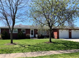 452 Orchard Ln, Beecher, IL 60401