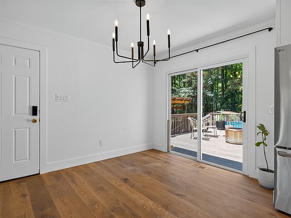5th image of 2642 Meyerswood Dr