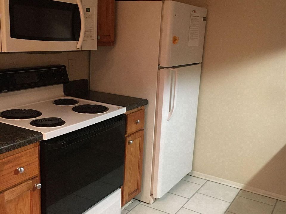 2nd image of 217 Old Manor Rd #217