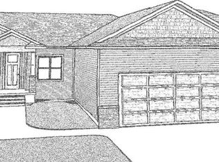205 Willow Oak Dr, Cedar Falls, IA 50613