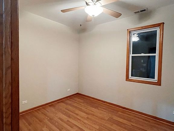 5th image of 5827 W Ainslie St #2