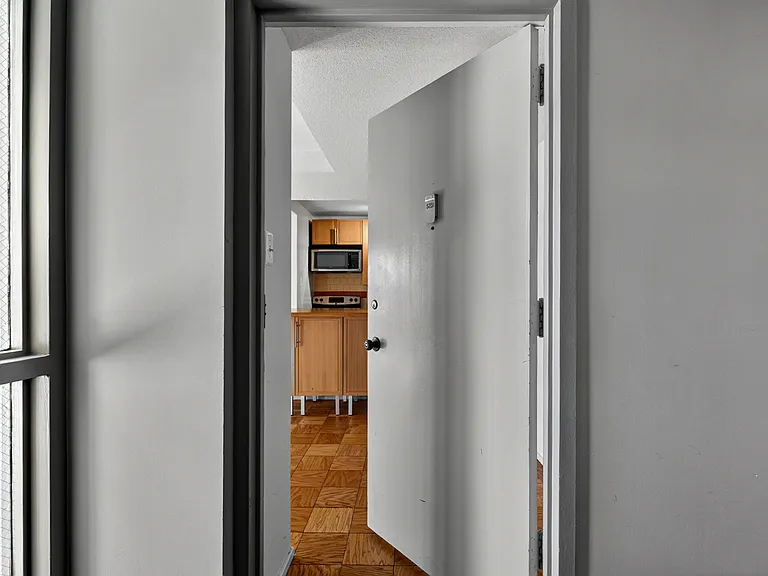 1311 Delaware Ave SW #231 — Photo 3