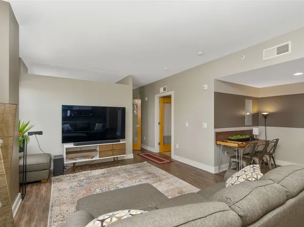 400 Walnut St Suite 403, Des Moines, IA 50309
