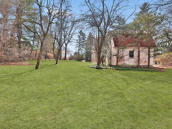 3rd image of 200 Paine Ave