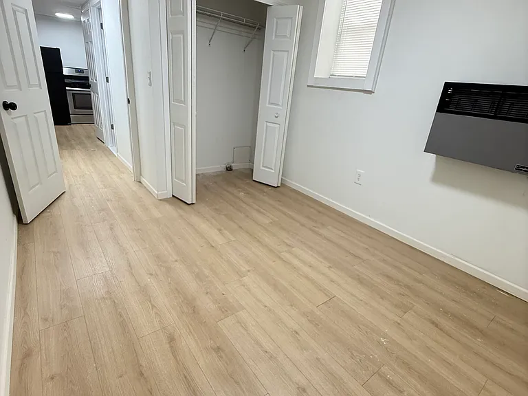 98 S Edith St #B3 — Photo 6