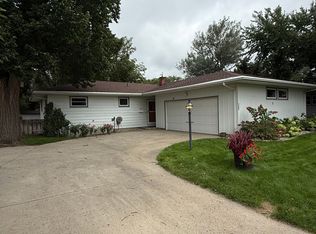 1209 E Erskine St, Pierre, SD 57501