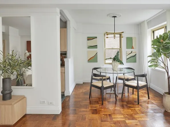 415 East 52nd Street image 5 of 11