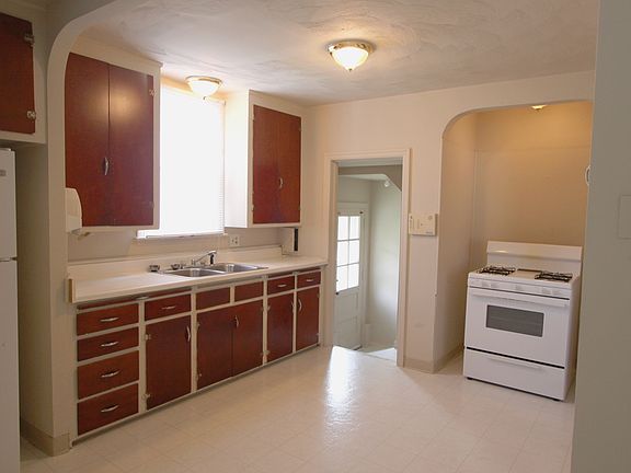 1189 ellsworth #4