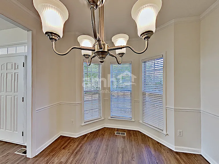374 Westhill Dr — Photo 7