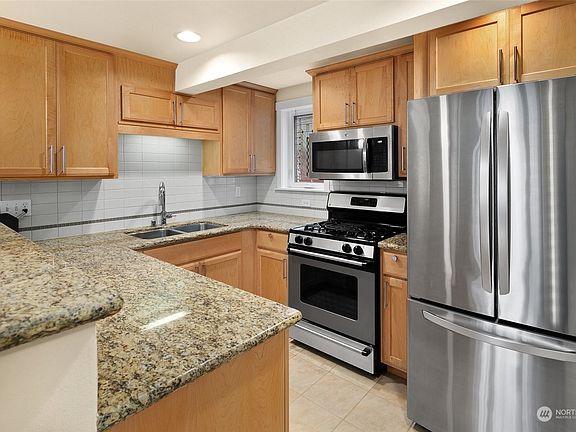5th image of 416 11th Avenue E #C