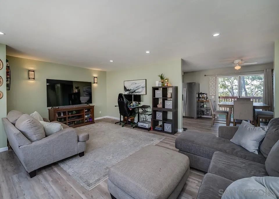 1st image of 32036 Del Cielo Oeste APT 4B