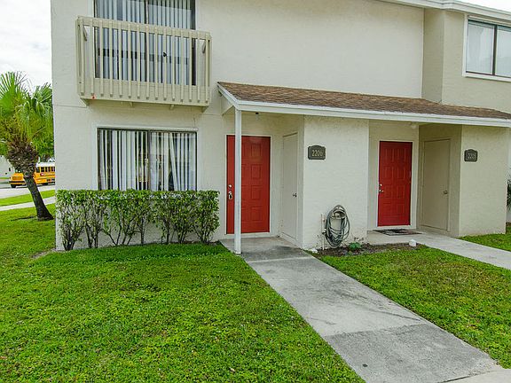 3rd image of 2206 Seaside Dr