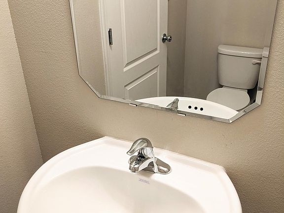 5th image of 1613 Borrego Dr SE