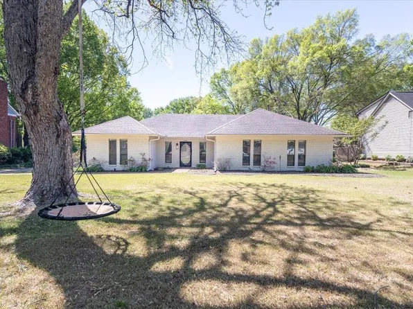 7927 Woodleaf Dr, Germantown, TN 38138