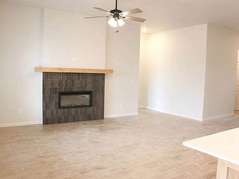 623 Trails End Dr — Photo 7