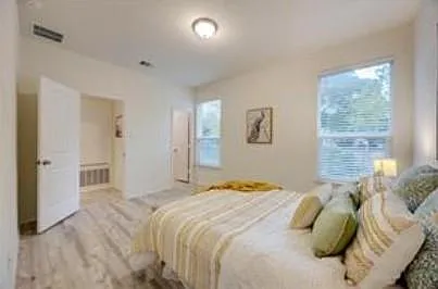 2950 E Old Settlers Blvd #4 — Photo 17
