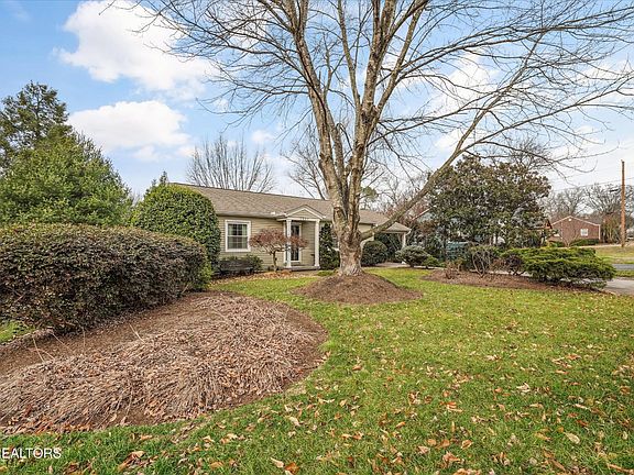 2nd image of 1327 Calderwood Ave