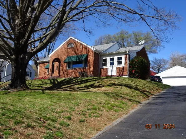 1112 Jeanette Ave, Vinton, VA 24179