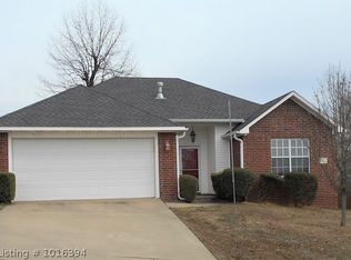 1204 N 11th St, Barling, AR 72923