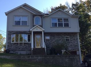 91 Holly Rd, Iselin, NJ 08830