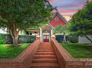 8244 Dumphries Dr, Huntersville, NC 28078